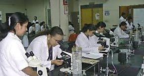 Estudiantes de Medicina enfrentan obstculos para la prueba de certificacin