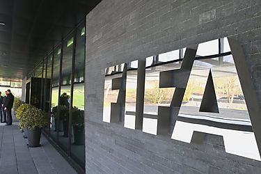 FIFA desvela qu clubes no pueden fichar por sancin cuatro espaoles en la lista negra