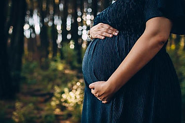 Panamá establece gratuidad en servicios de salud para mujeres durante embarazo parto y puerperio