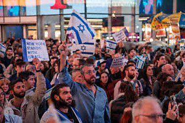 Miles de personas se manifestaron en pleno centro de Nueva York en apoyo a Israel